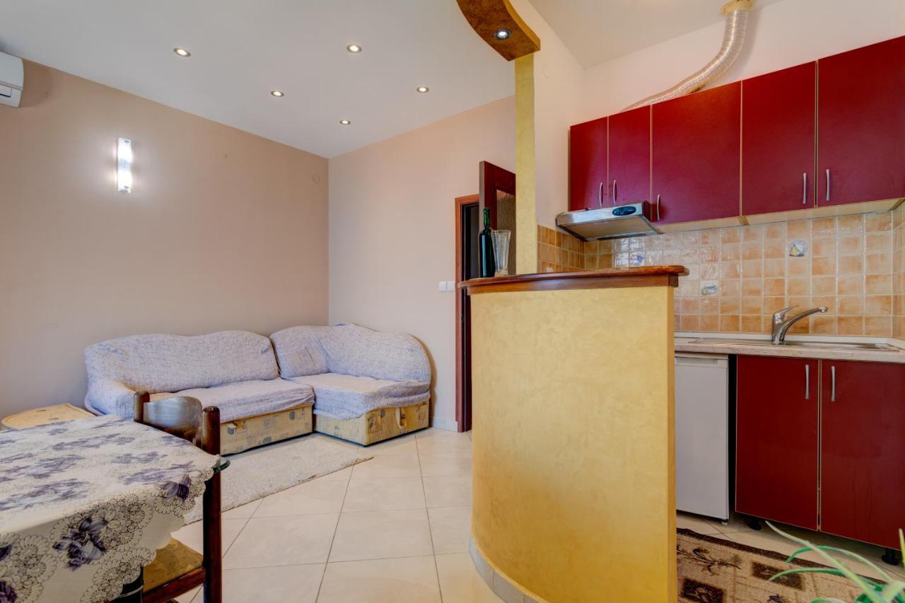 קוטור La Castagna Apartments מראה חיצוני תמונה